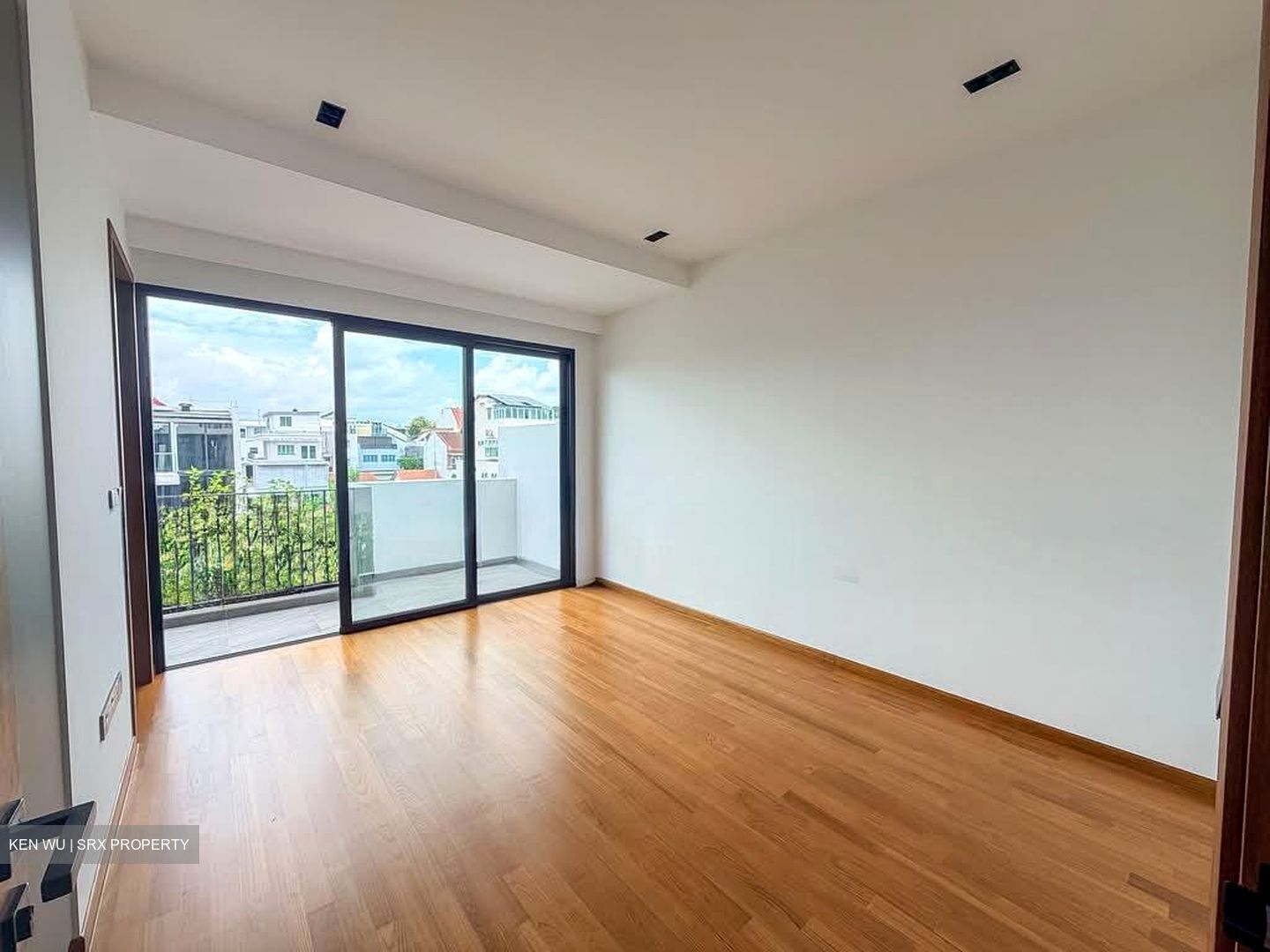 Sembawang Straits Estate (D27), Terrace #575736641